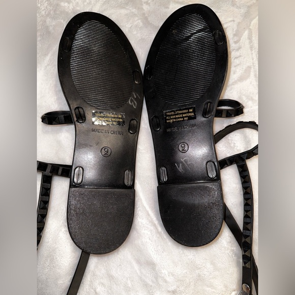 Brand NEW 🖤 “Steve Madden” sandals in Matte Black🖤. - Picture 5 of 6